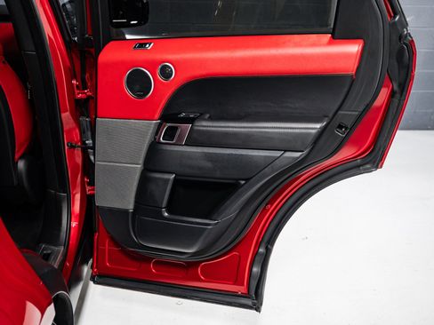 Used 2018 Land Rover Range Rover Sport HSE Dynamic image 37