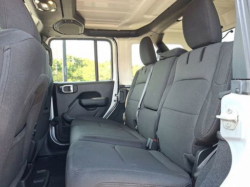 Used 2023 Jeep Wrangler Unlimited w/ Cold Weather Group image 10