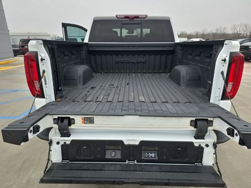 Used 2023 GMC Sierra 1500 AT4X image 10