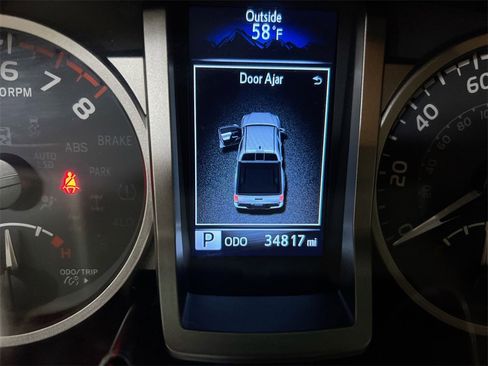 Used 2023 Toyota Tacoma Trail Edition w/ Trail Edition image 12