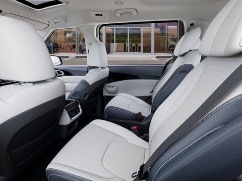 New 2026 Kia Carnival SX Prestige FWD image 18