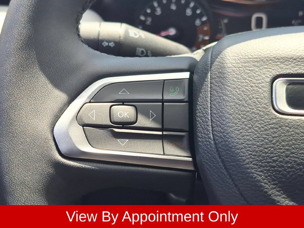 Used 2025 Jeep Compass Limited AWD/4WD image 14