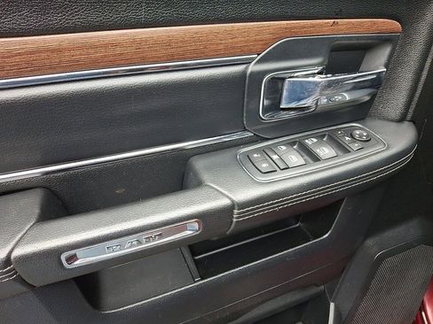 Used 2016 RAM 1500 Laramie w/ Convenience Group image 13