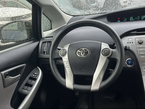 Used 2012 Toyota Prius Two image 27