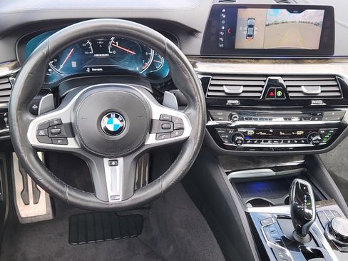 Used 2018 BMW M550i xDrive AWD/4WD image 28
