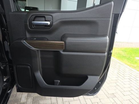 Used 2022 Chevrolet Silverado 1500 LT Trail Boss w/ Convenience Package II image 13