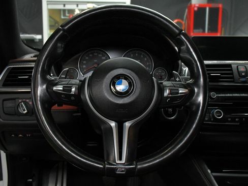 Used 2016 BMW M4 Coupe w/ Executive Package RWD image 26