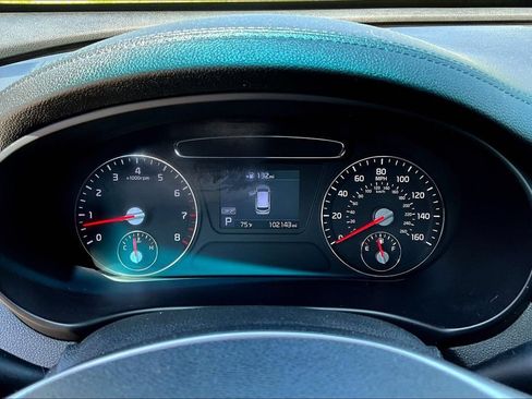 Used 2020 Kia Sorento S FWD image 12