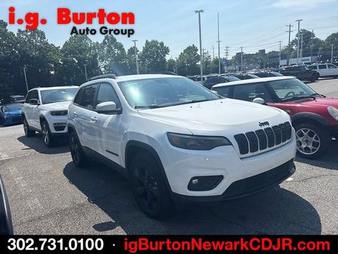 Used 2021 Jeep Cherokee Latitude Plus AWD/4WD image 5