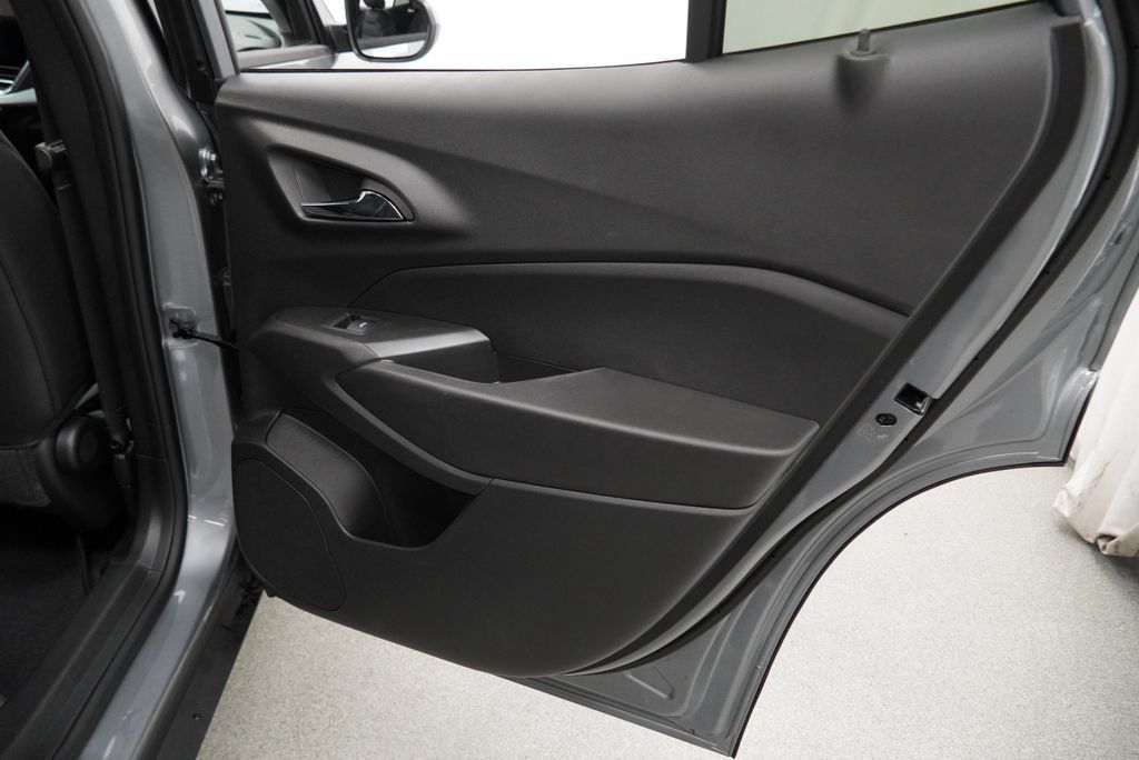 New 2026 Chevrolet Trax LT w/ Driver Confidence Package FWD image 26
