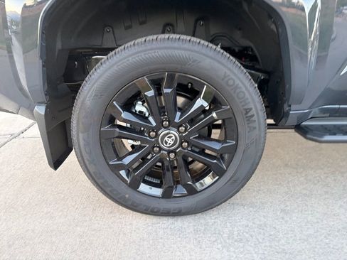 Used 2026 Toyota 4Runner Platinum AWD/4WD image 7