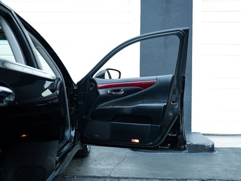 Used 2008 Lexus LS 460 RWD image 54