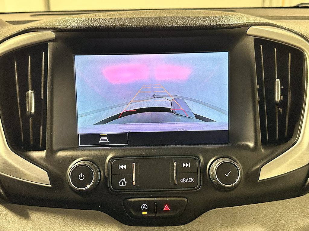 Used 2023 GMC Terrain SLT AWD/4WD image 4