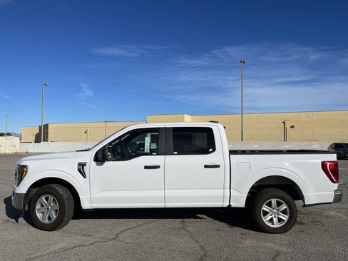Used 2023 Ford F150 XLT image 2
