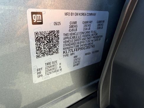 Used 2025 Chevrolet Trax LS w/ LS Convenience Package FWD image 31