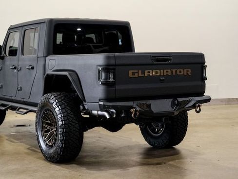Used 2025 Jeep Gladiator Rubicon w/ Safety Group AWD/4WD image 50
