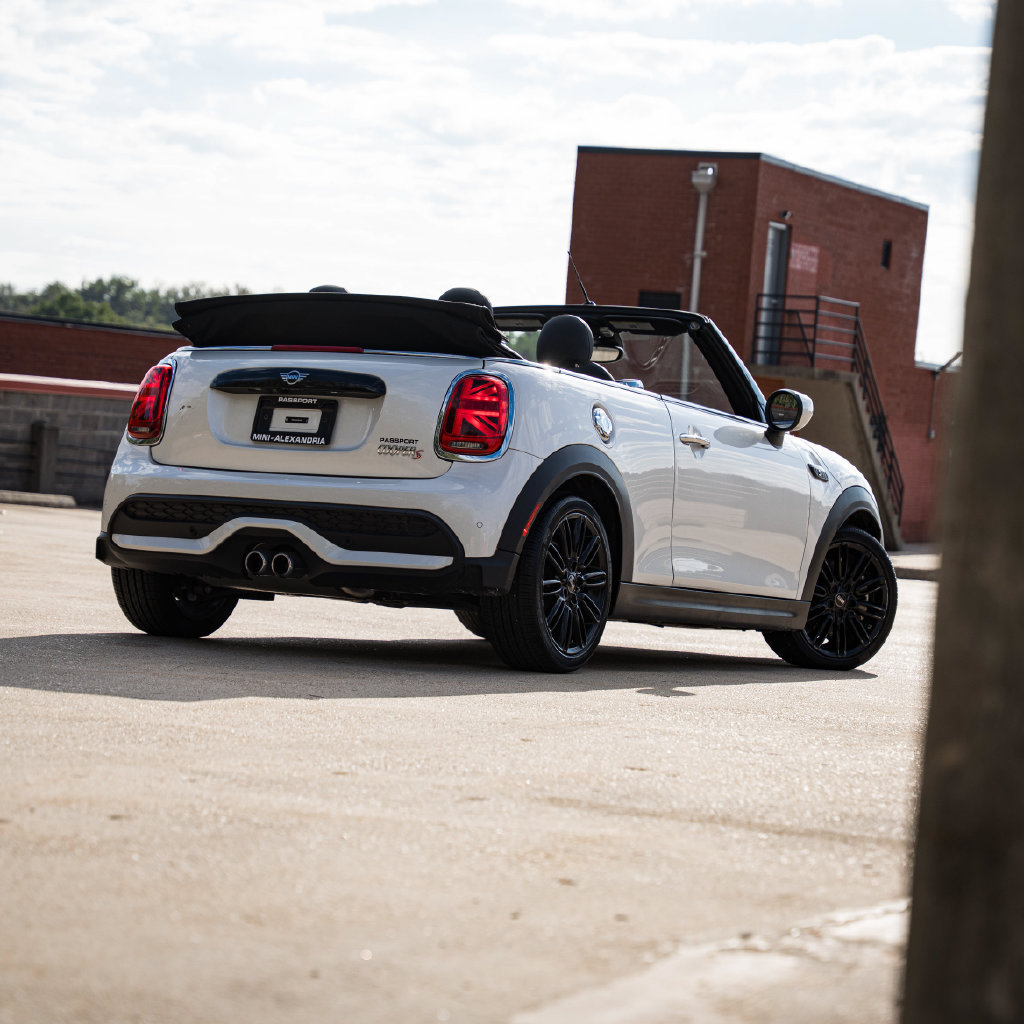 Used 2024 MINI Cooper S FWD image 7