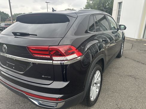 Used 2023 Volkswagen Atlas Cross Sport SE AWD/4WD image 4