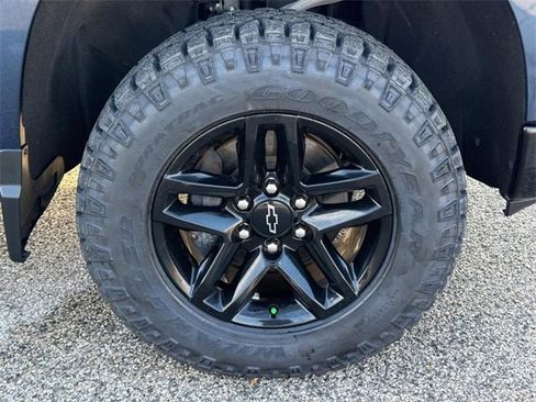 Used 2022 Chevrolet Silverado 1500 LT Trail Boss image 8