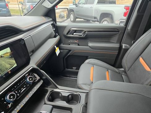 New 2026 GMC Sierra 1500 AT4 w/ AT4 Premium Package image 8