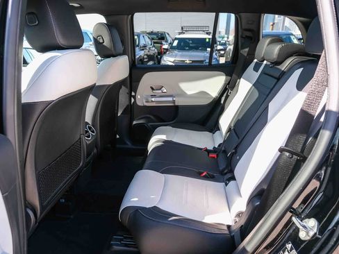 Used 2023 Mercedes-Benz GLB 250 image 21