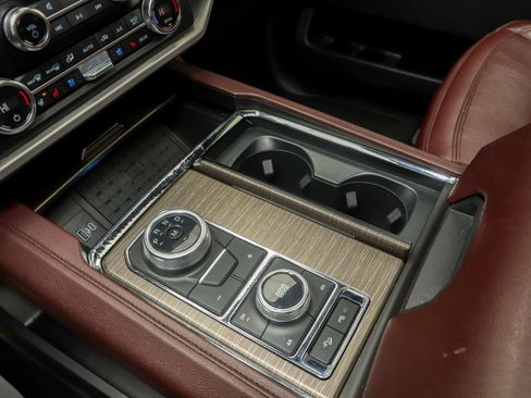 Used 2023 Ford Expedition Limited image 26