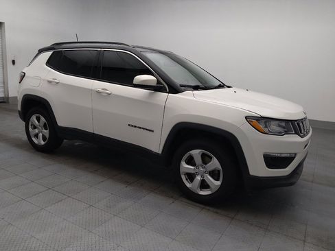 Used 2020 Jeep Compass Latitude w/ Cold Weather Group AWD/4WD image 11