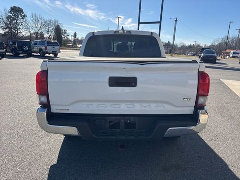 Used 2020 Toyota Tacoma SR5 image 7