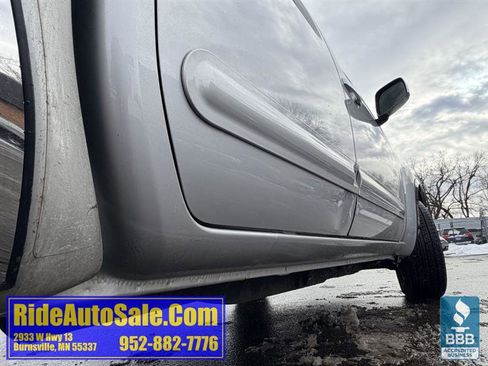 Used 2013 Nissan Frontier SL w/ Moonroof Pkg image 29