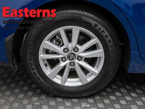 Used 2025 Toyota Camry LE w/ Convenience Package image 28