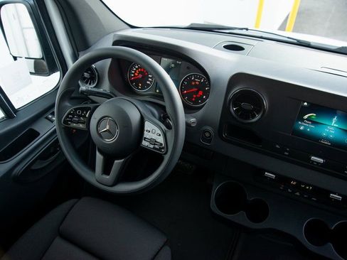 Used 2024 Mercedes-Benz Sprinter 144 Cargo image 28