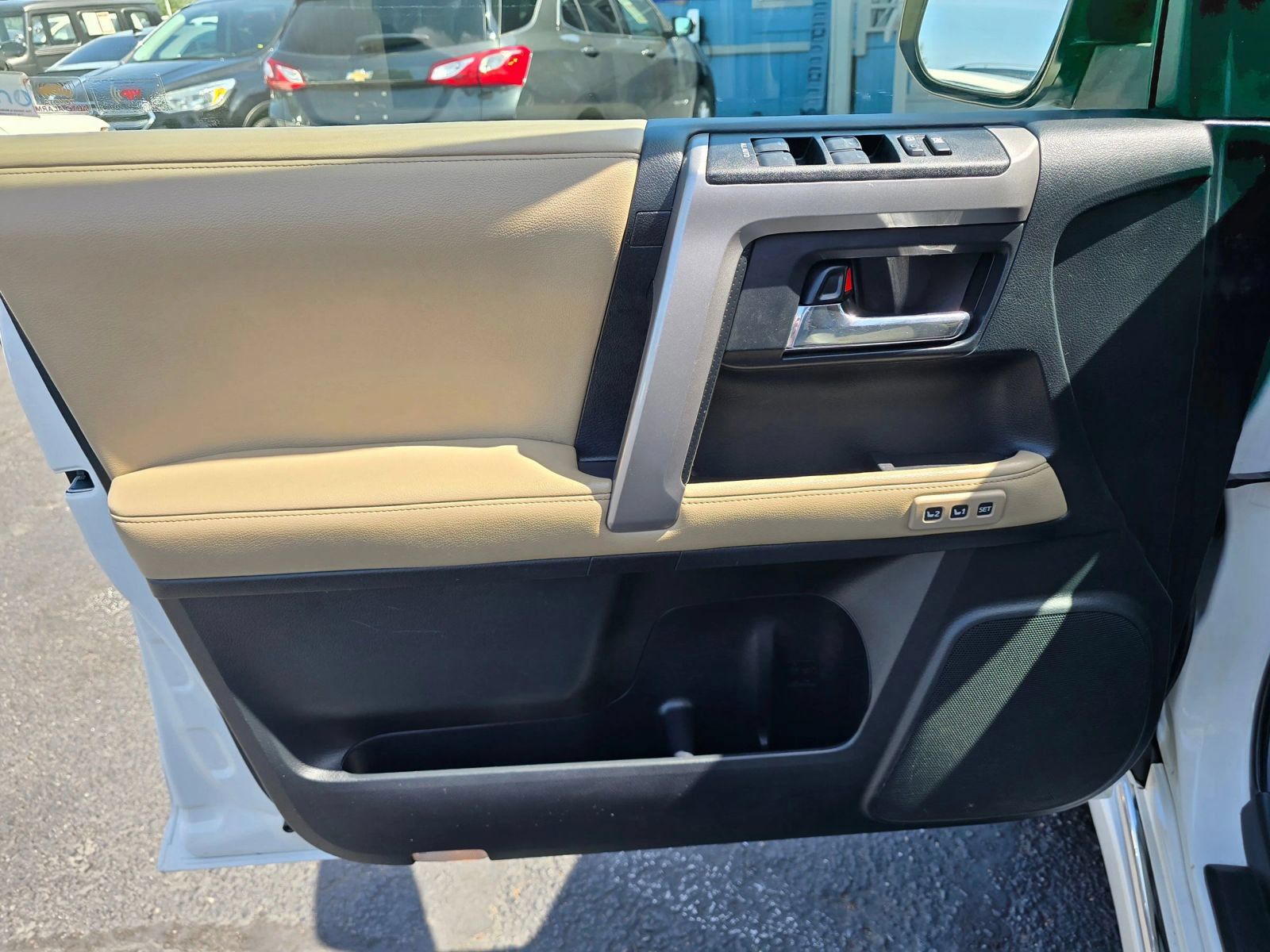 Used 2015 Toyota 4Runner Limited RWD image 19