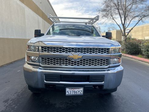 Used 2019 Chevrolet Silverado 2500 W/T w/ WT Convenience Package image 3