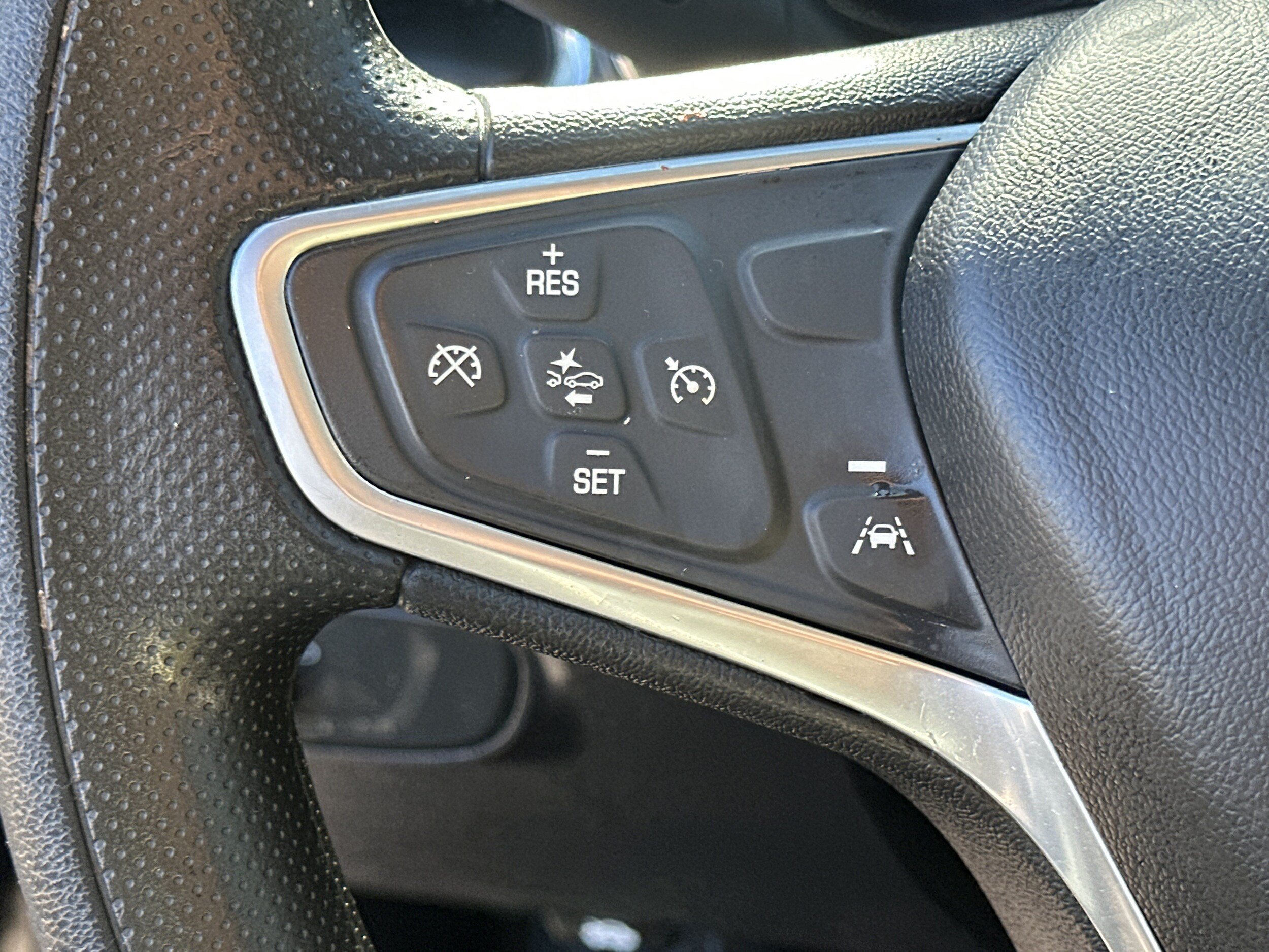 Used 2023 Chevrolet Equinox LS w/ LS Convenience Package FWD image 24
