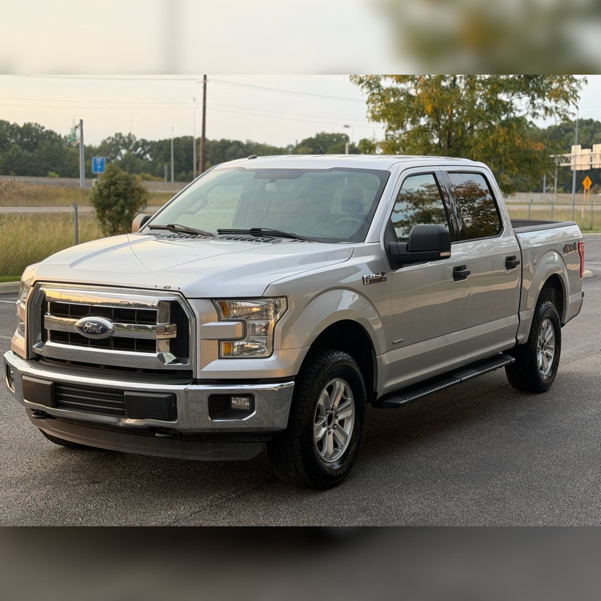 Used 2016 Ford F150 XLT w/ Equipment Group 301A Mid AWD/4WD image 4