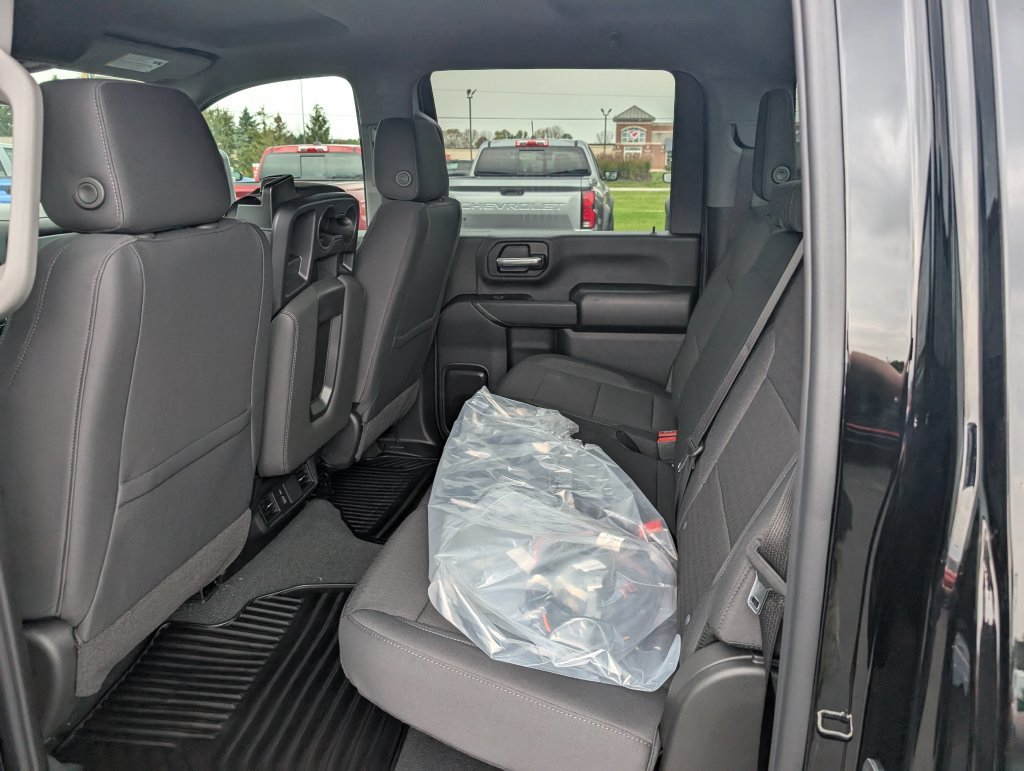 New 2026 Chevrolet Silverado 2500 Custom w/ Custom Value Package AWD/4WD image 10
