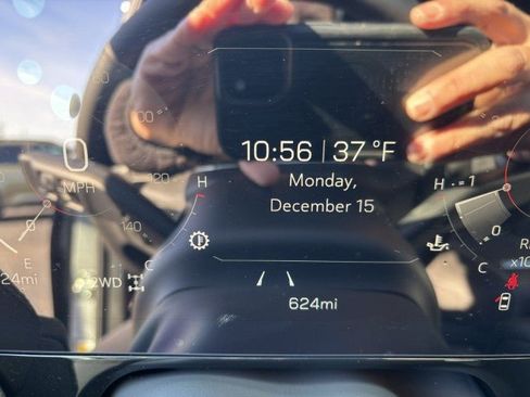 New 2026 GMC Yukon XL Denali image 21