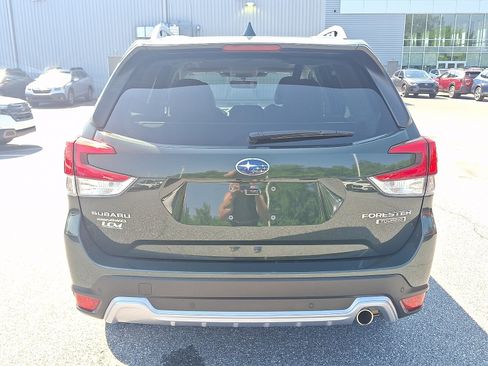 Certified 2023 Subaru Forester Touring AWD/4WD image 5