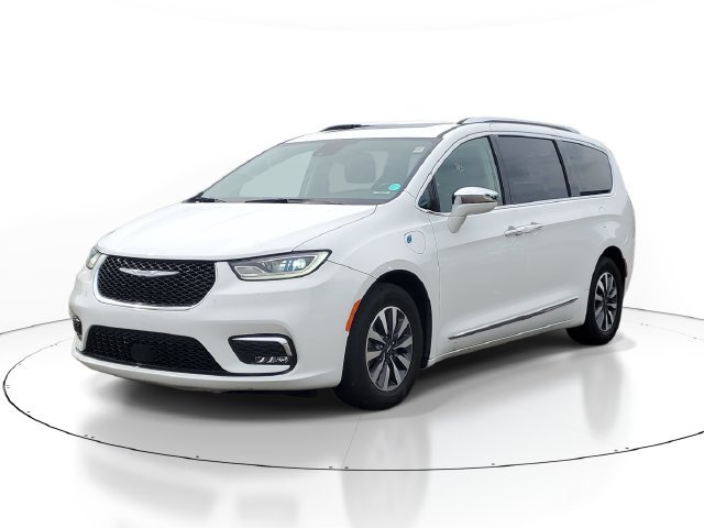 Used 2021 Chrysler Pacifica Limited w/ Uconnect Theater Family Group FWD image 2