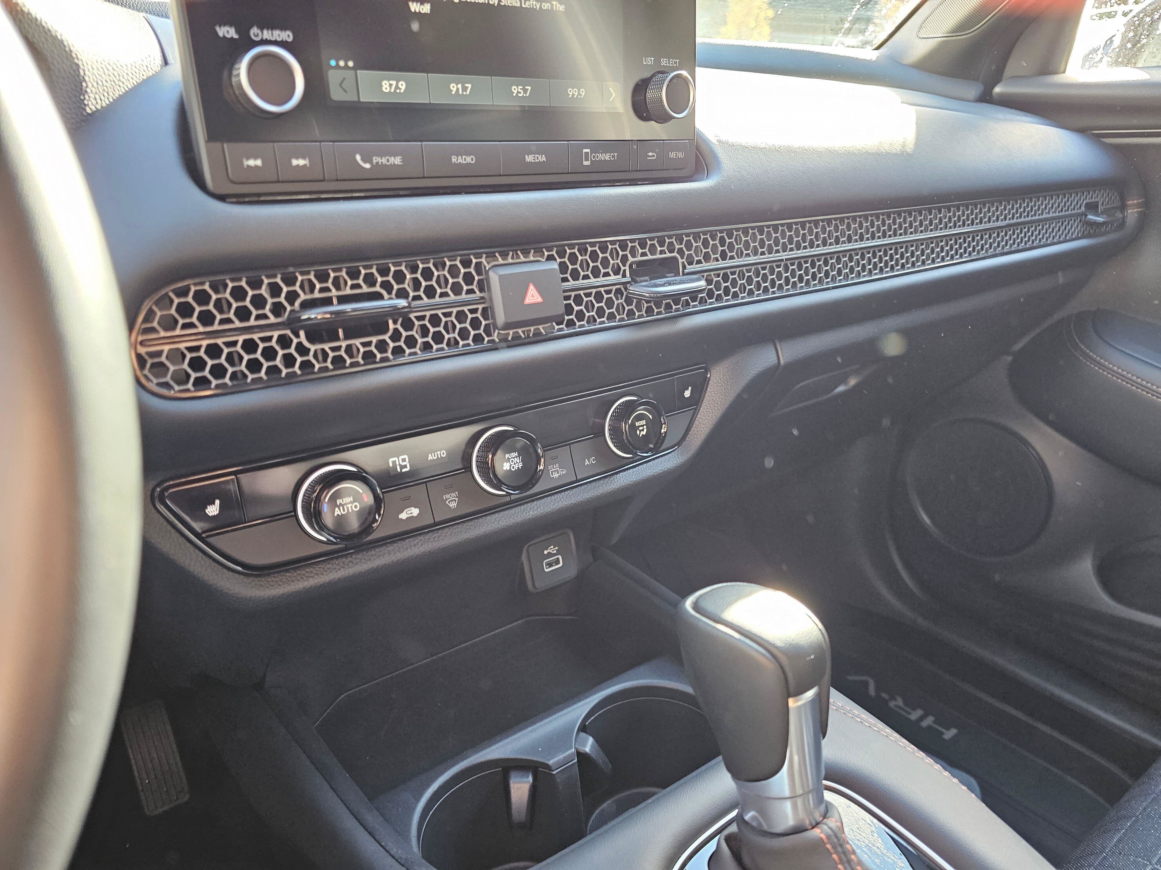 Certified 2025 Honda HR-V Sport image 29