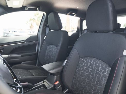 New 2025 Mitsubishi Outlander Sport AWD image 27