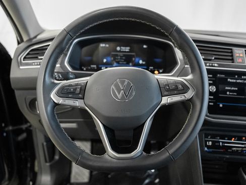 Used 2024 Volkswagen Tiguan SE AWD/4WD image 26