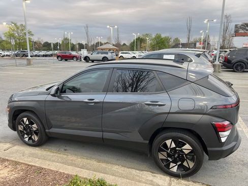 Used 2025 Hyundai Kona SEL image 5