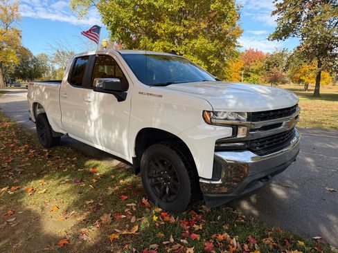 Used 2020 Chevrolet Silverado 1500 LT w/ All-Star Edition image 7