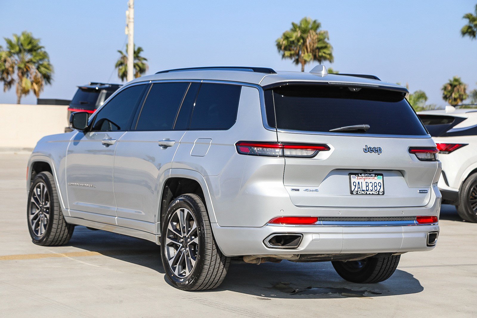 Used 2021 Jeep Grand Cherokee L Overland w/ Luxury Tech Group IV AWD/4WD image 5