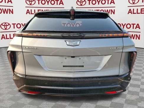 Used 2025 Cadillac Lyriq Sport w/ LPO, Floor Liner Package AWD/4WD image 4