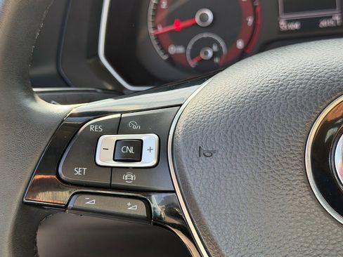 Used 2020 Volkswagen Jetta SE FWD image 23