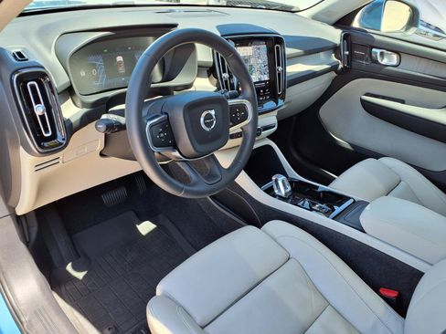Certified 2023 Volvo XC40 B5 Ultimate w/ Protection Package Premier AWD/4WD image 20