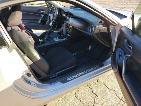 Used 2013 Scion FR-S image 32