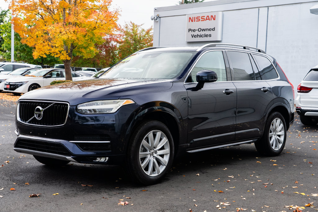 Used 2016 Volvo XC90 T6 Momentum w/ Momentum Plus Package AWD/4WD image 3